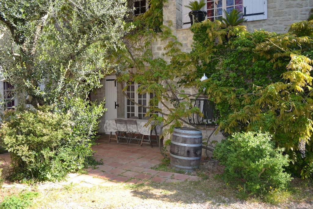 Hotel Mas Les Filaos Carpentras Zewnętrze zdjęcie